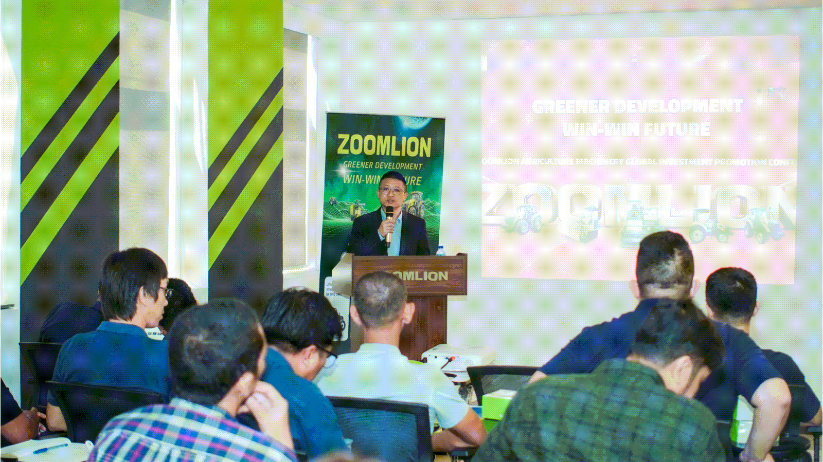 Yurt Dışı "Dostlar Çemberi" Tekrar Genişliyor! Zoomlion Tarım Makinaları Endonezya Yatırım Tanıtım Konferansında Dikkat Çeken Sonuçlar Elde Etti